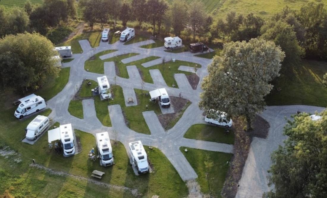 Camperpark Hof van Grolloo — Campervan Site in Grolloo