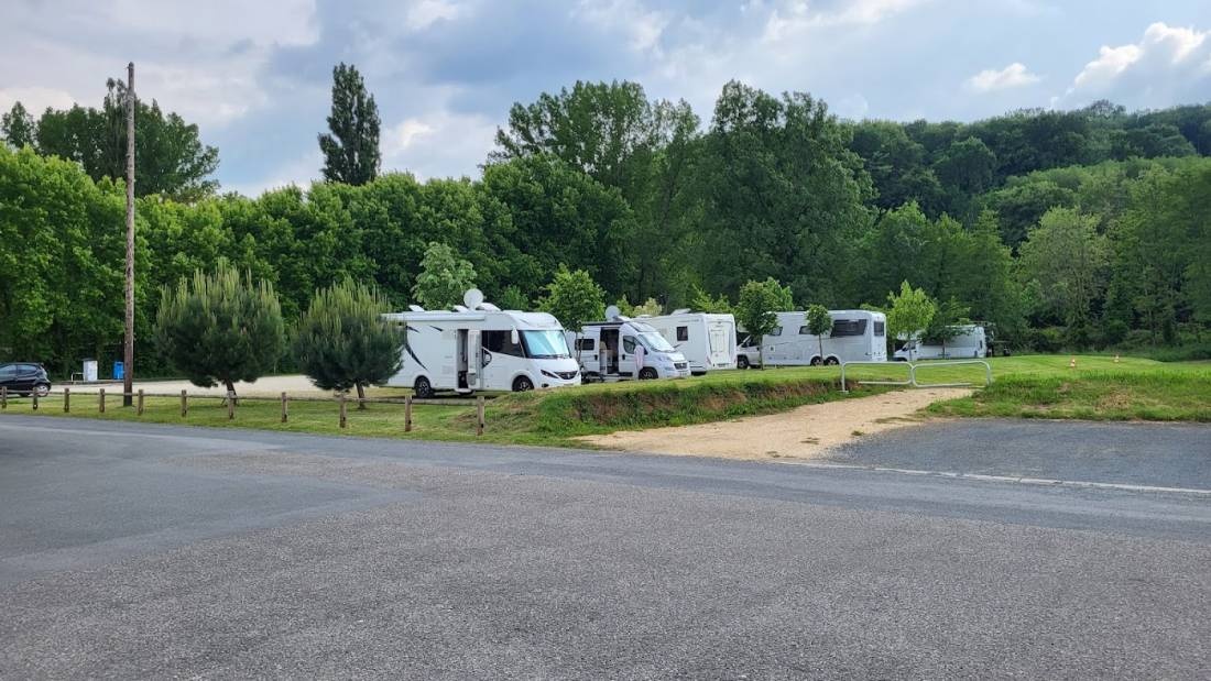 Stellplatz Groléjac — Karavan Sitesi in Groléjac