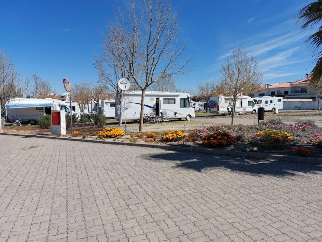 Parque de Campismo de Castro Verde — Camping in Castro Verde