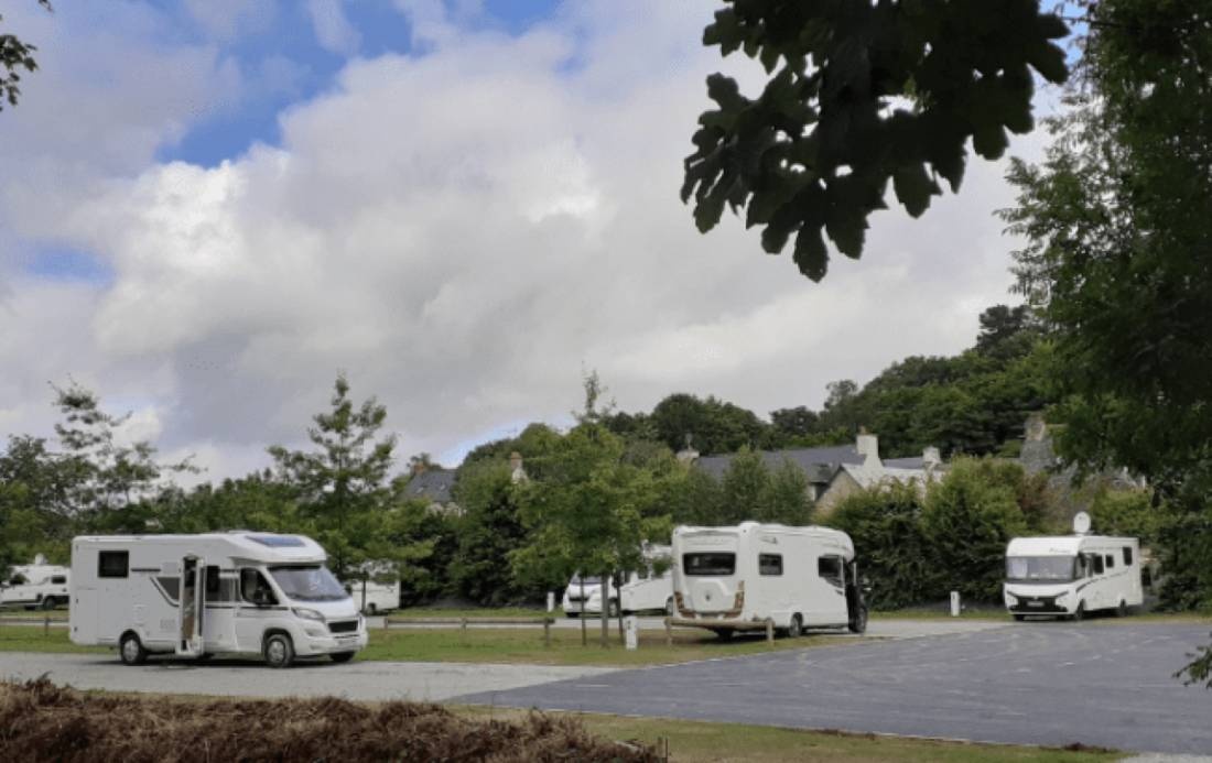 Aire camping car — Stellplatz in Josselin