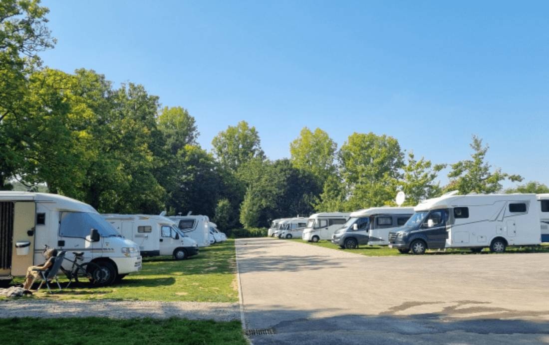 Aire camping car — Aire camping car in Josselin