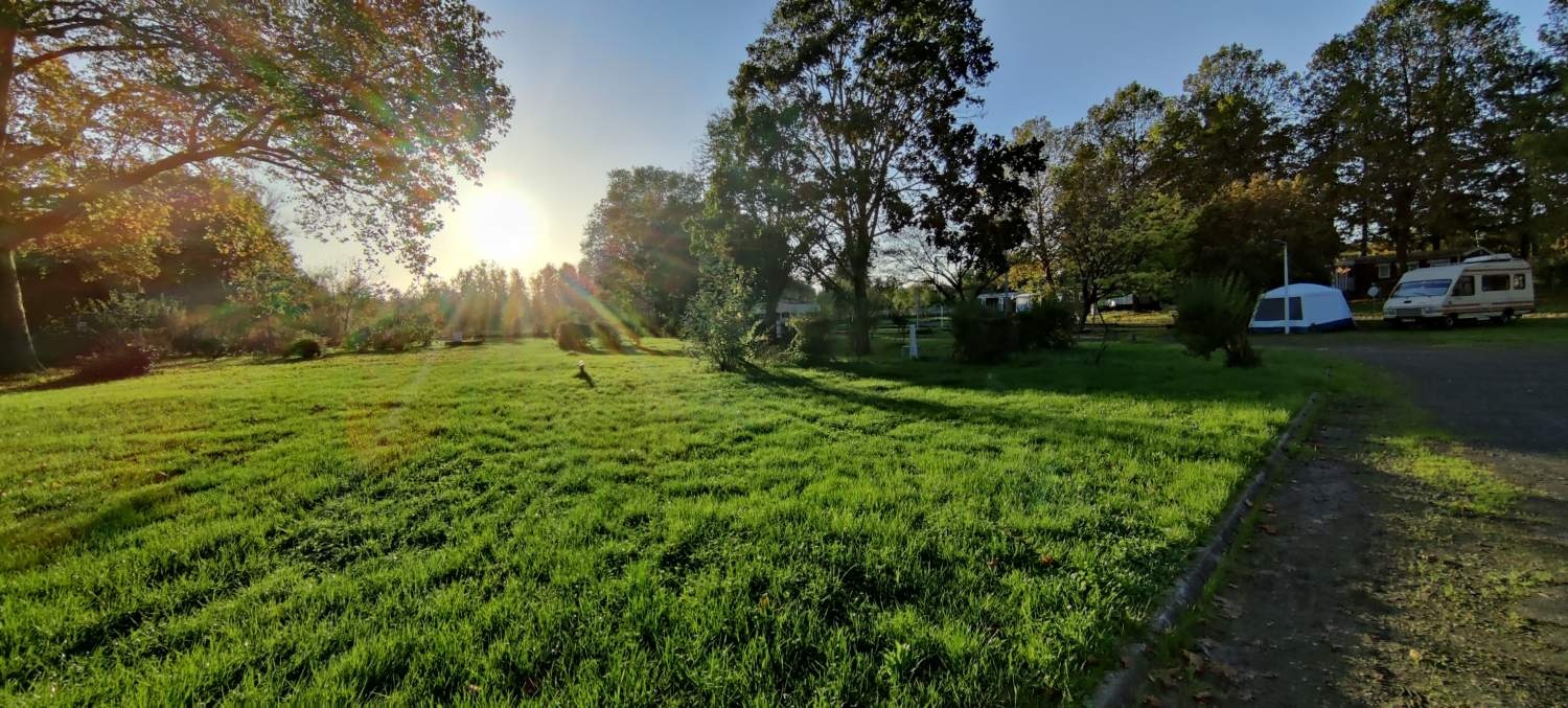 Camping Le Chillou d'Ozon — Kamp yeri in Châtellerault