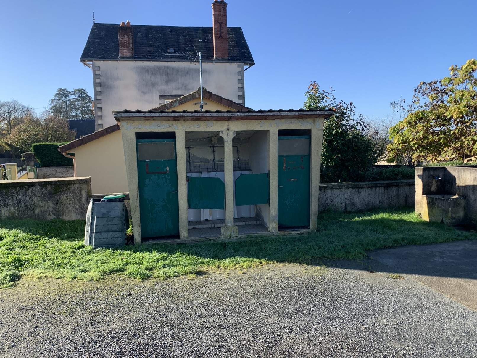 Stellplatz Oradur-sur-Vayres — Stellplatz in Oradour-sur-Vayres