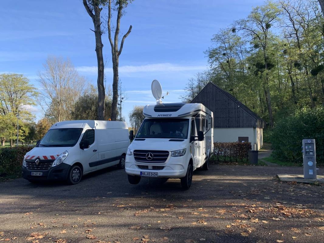 Stellplatz Azay-sur-Cher — Karavan Sitesi in Azay-sur-Cher