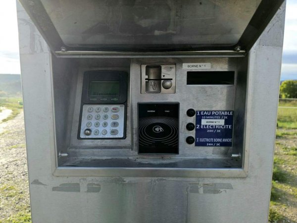 Stellplatz Saint-Étienne-les-Orgues — Photo 5