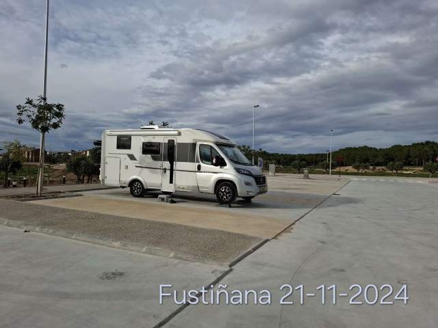 Stellplatz Fustiñana — Місце для кемперів in Fustiñana