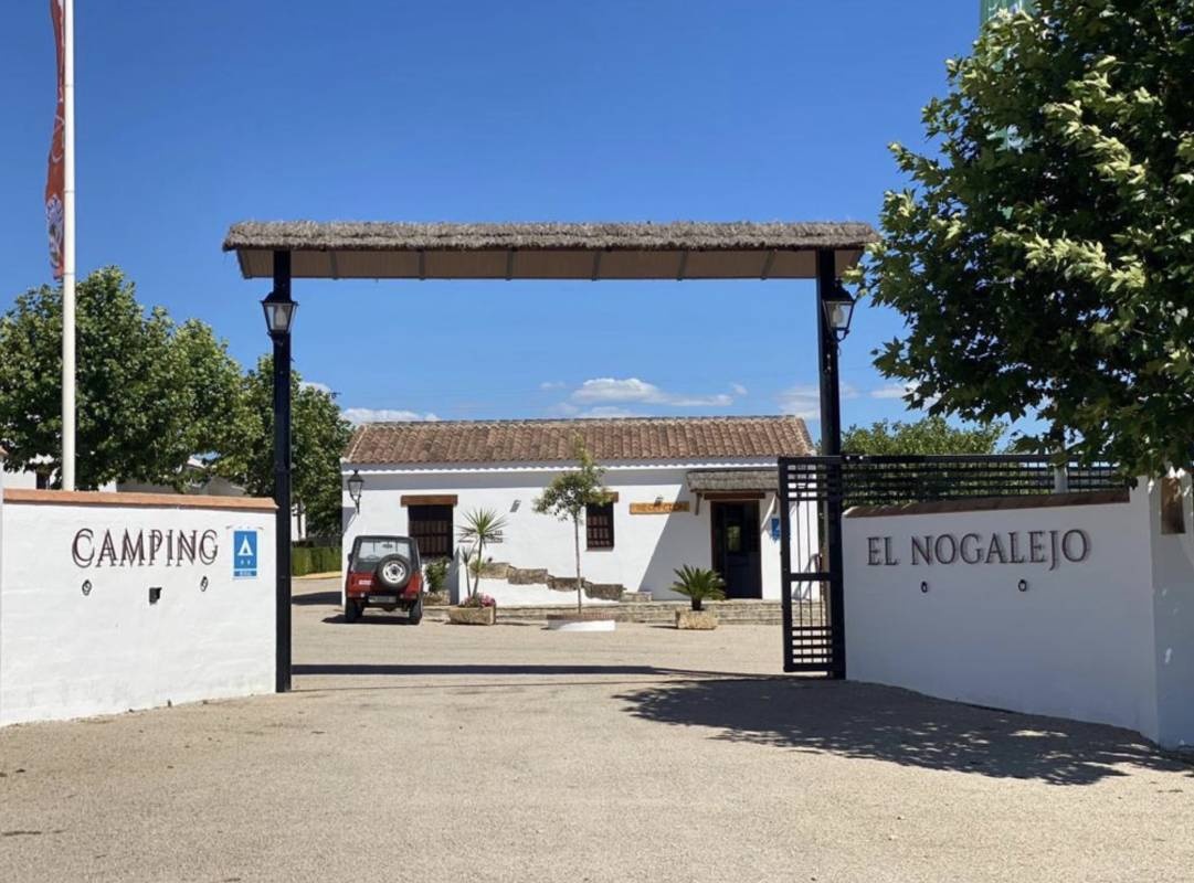 Camping El Nogalejo — Campingplass in Setenil de las Bodegas