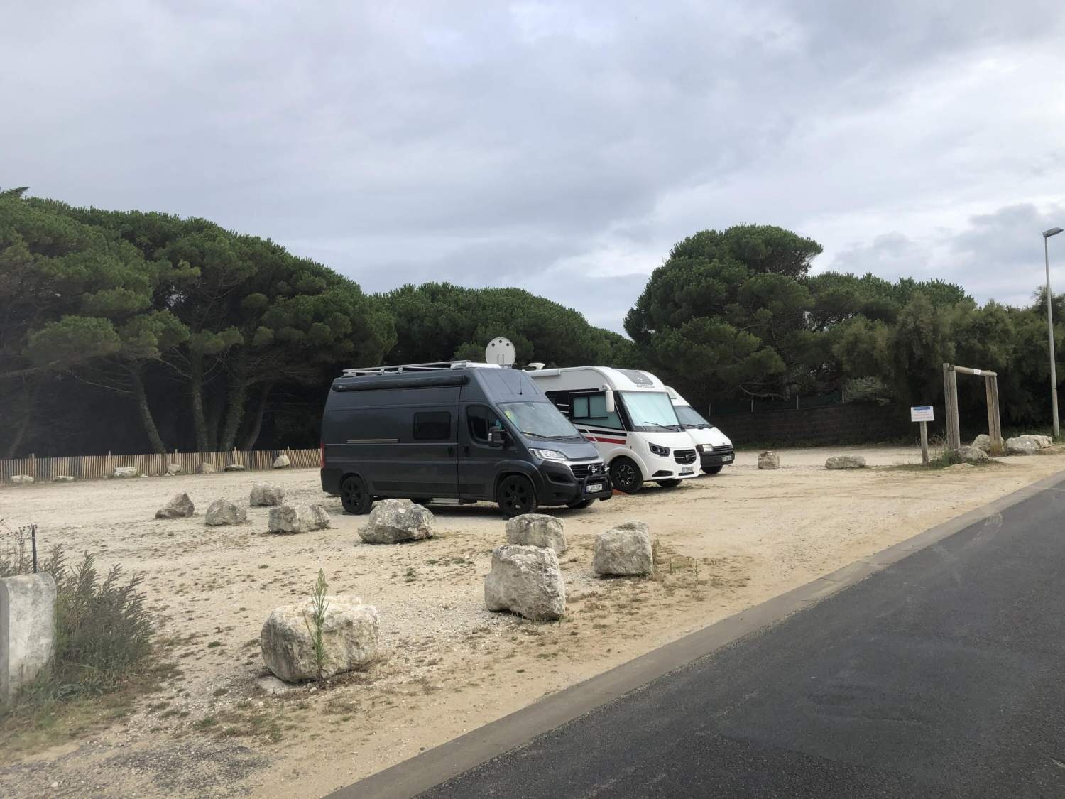Fast direkt am Meer — Stellplatz in Le Bois-Plage-en-Ré