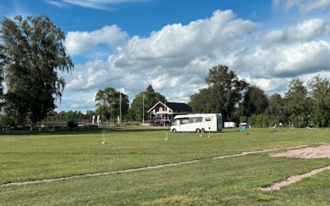 Westerqwarn ställplats — 露营车营地 in Kolbäck