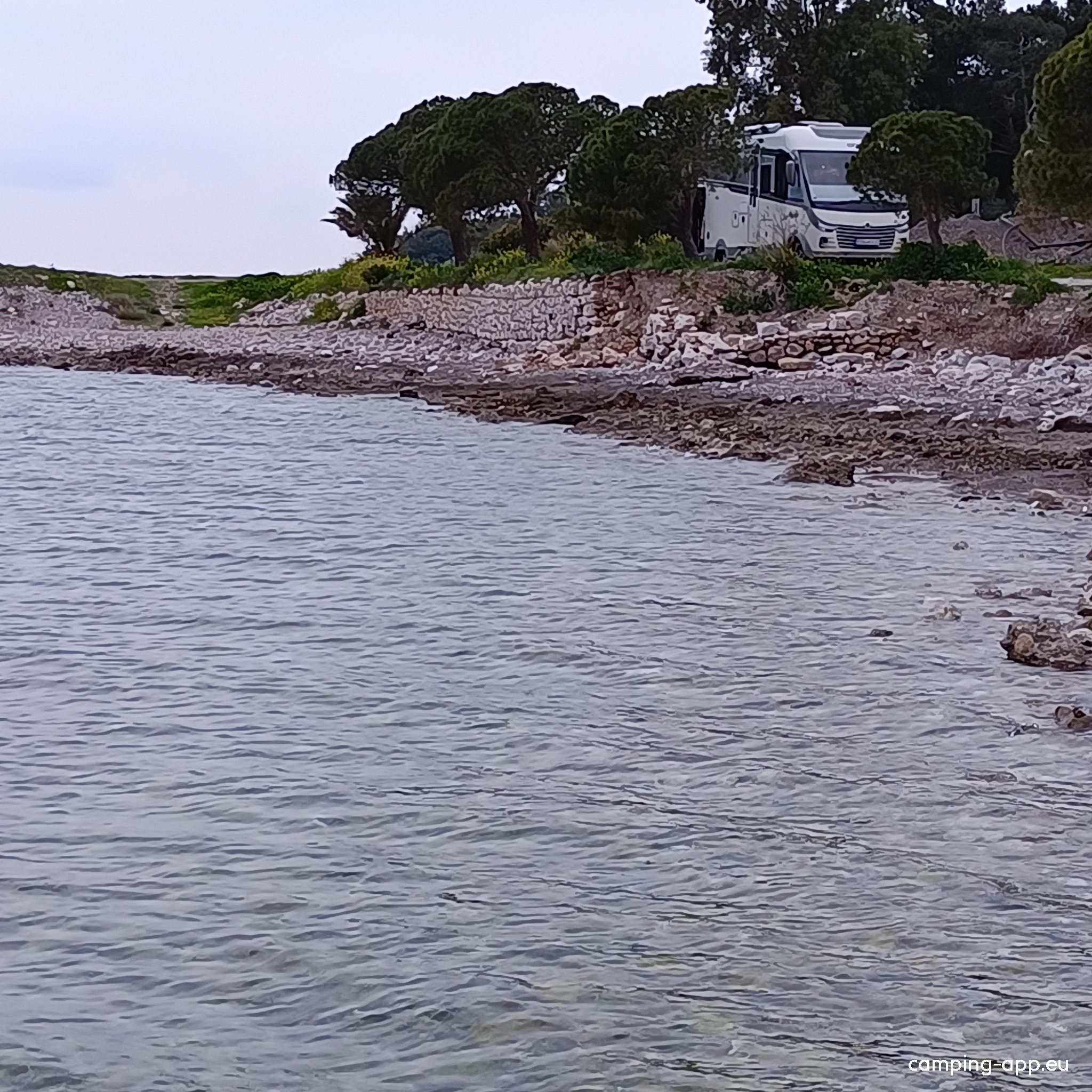 Parkplatz Neraida Beach — Offentlig parkering in Δημοτική Ενότητα Λουτρακίου - Περαχώρας