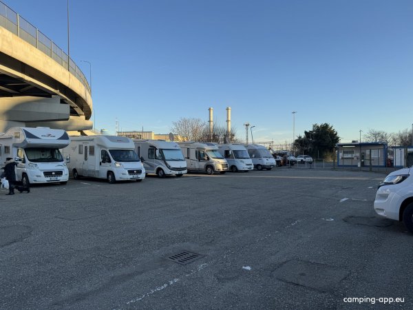 Area Sosta Camper Piacenza