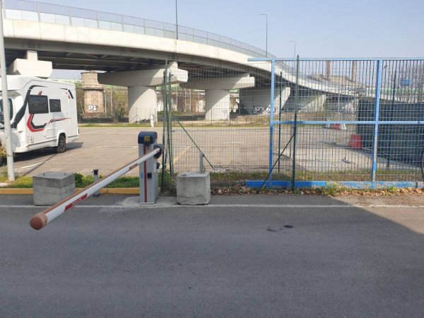 Area Sosta Camper Piacenza — Photo 2