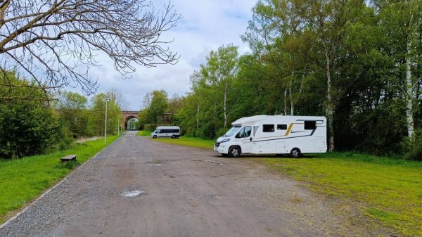 Übernachtungsparkplatz an der Schwalm — Foto 6