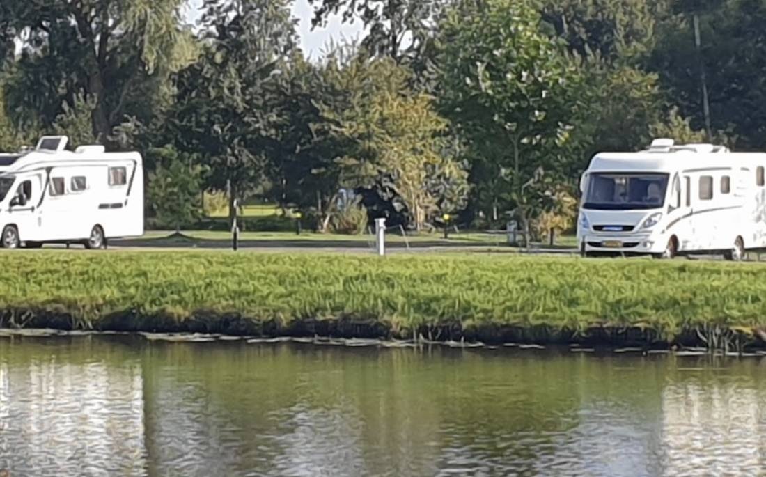 Camperpark Landgoed Winschoterzijl — Kemping in Winschoten