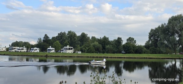 Camperpark Landgoed Winschoterzijl — Foto 2