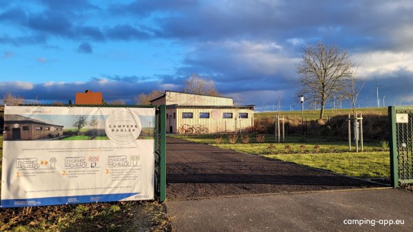 Stellplatz Am Gartenberg in Ostramondra — Photo 5