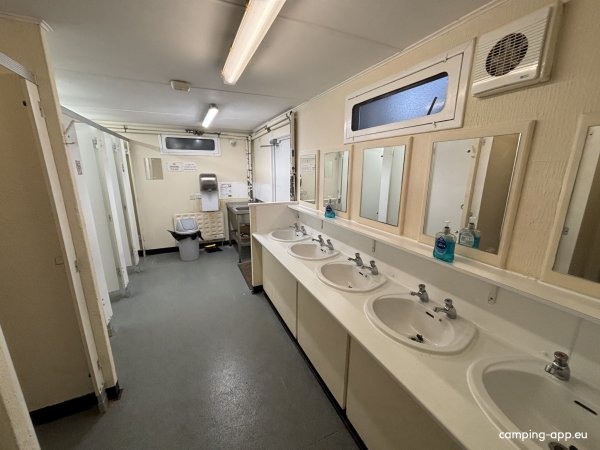 Railway Inn — Photo 3