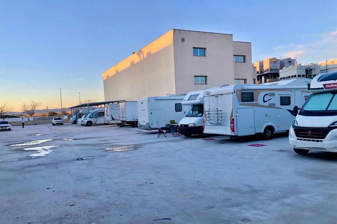 Camper Xirivella — Area Autocaravanas in Aldaia