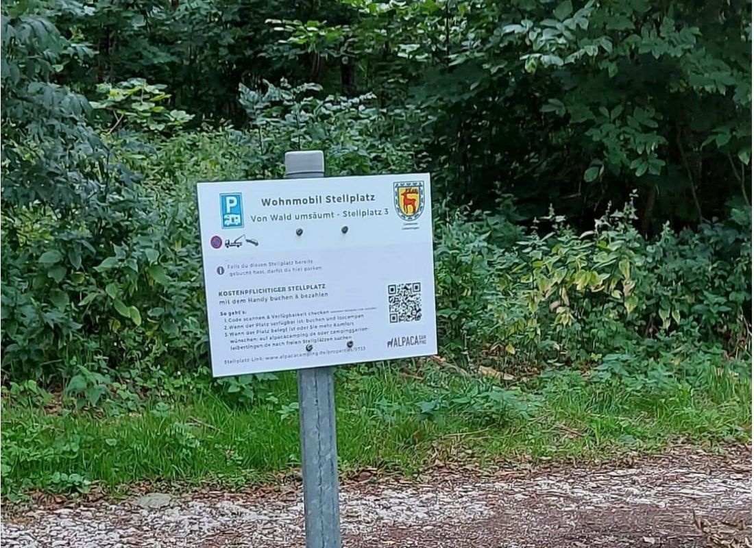 Von Wald umsäumt - Stellplatz 3 — Camperplaats in Leibertingen