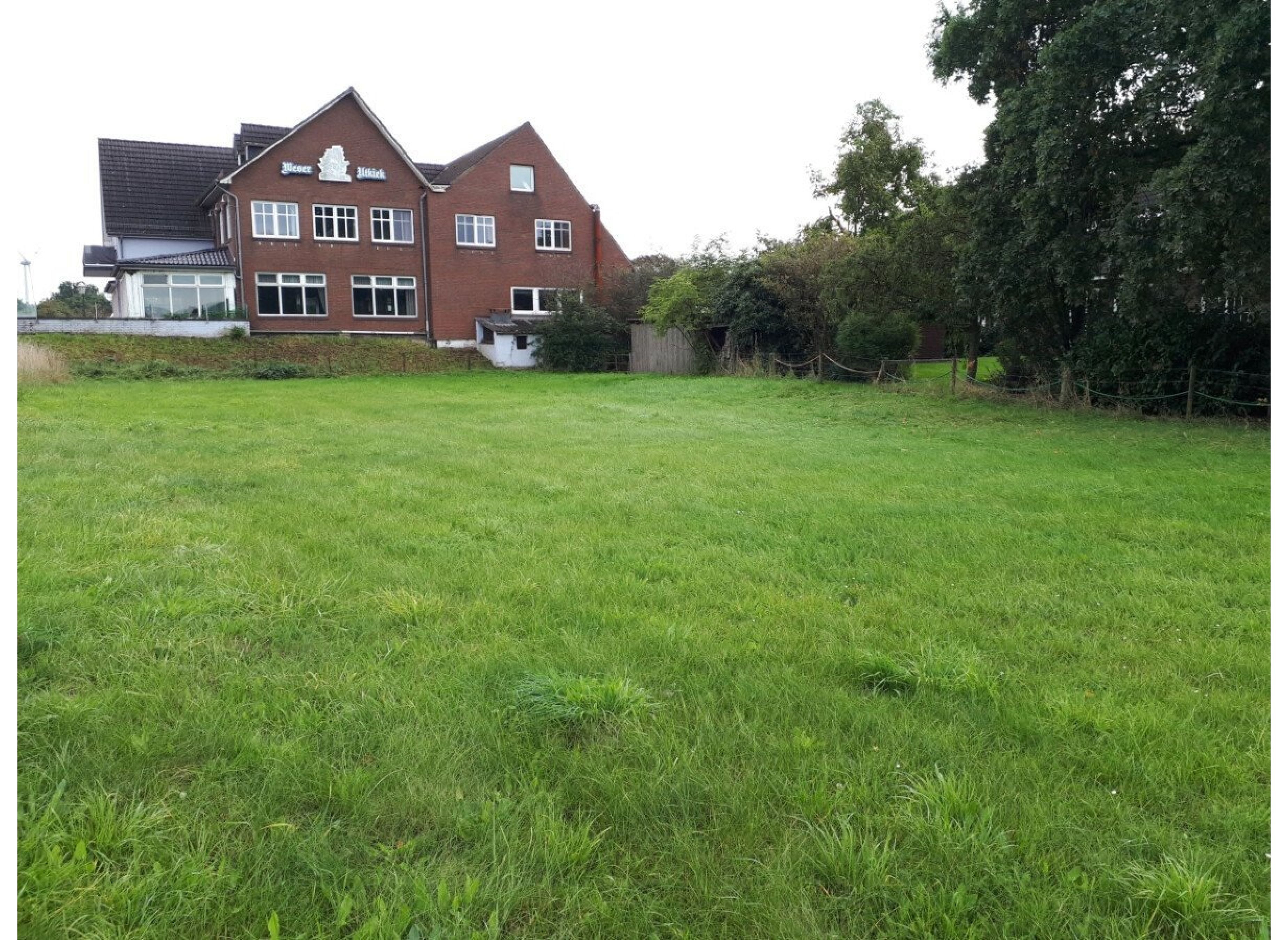 Stellplatz am Deich an der Weser — Campervan Site in Bremen