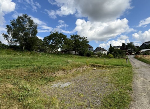 Schotterplatz am Ortsrand — Photo 2