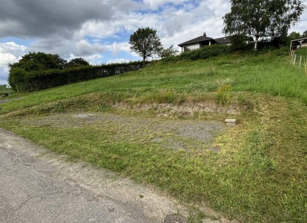 Schotterplatz am Ortsrand — Photo 3