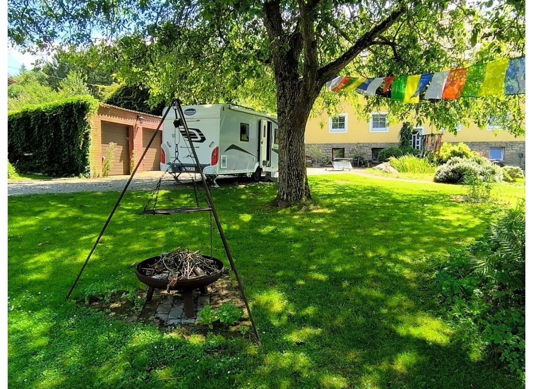 Stellplatz mit Fernsicht zum Cerchov — Sítio para autocaravanas in Eschlkam