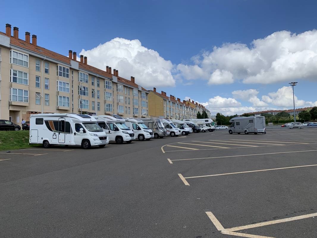 Stellplatz Salgueiriños Santiago de Compostela — Stellplatz in Santiago de Compostela
