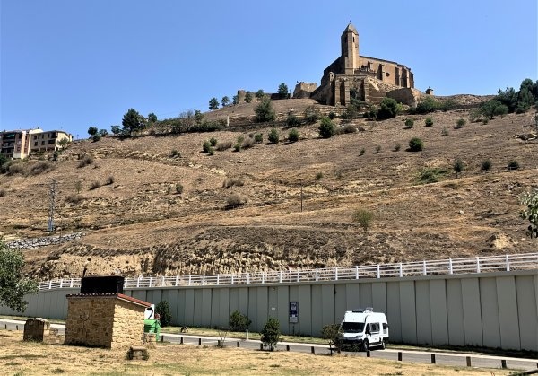 Stellplatz San Vicente de la Sonsierra — Sp. parking dla kamperów in San Vicente de la Sonsierra