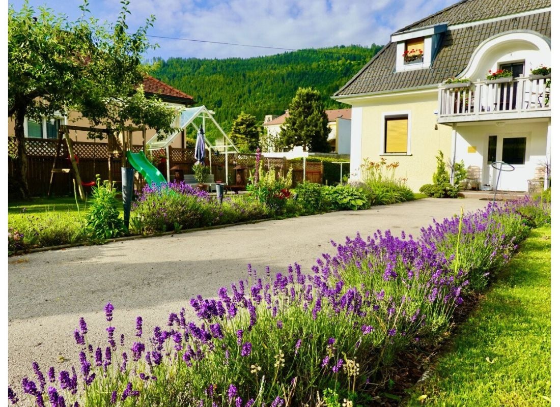 Auszeit im Stadtgarten — Stellplatz in Friesach