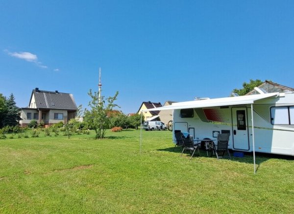 Storchenruhe am Stadtrand — Photo 3