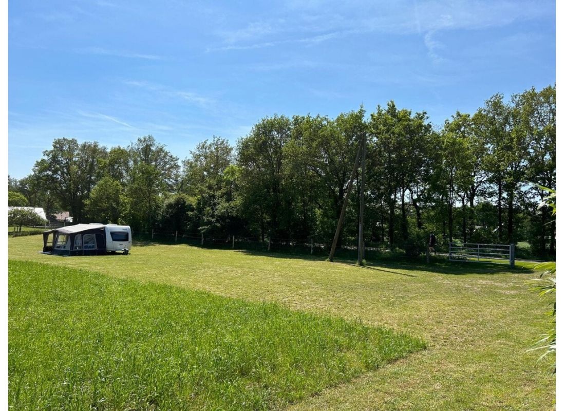 Natur auf einer Wiese im schönen Westmünsterland — Aire camping car in Raesfeld 