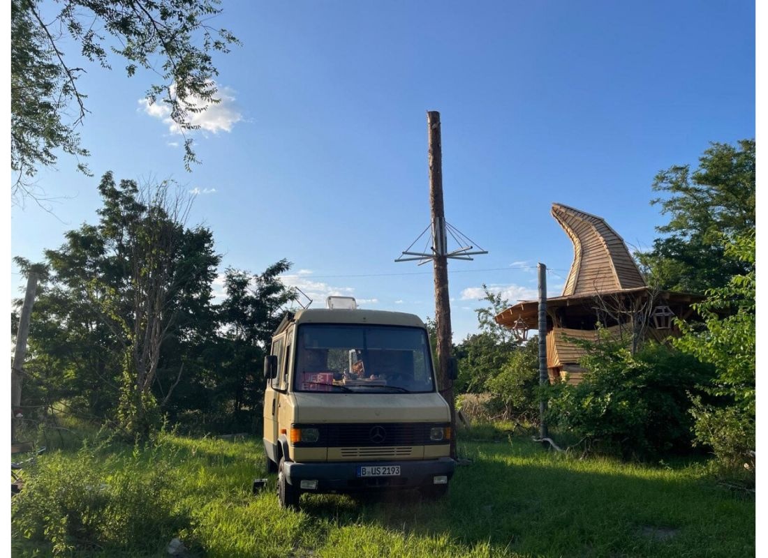 Secret Forest — Karavan Sitesi in Niedergörsdorf