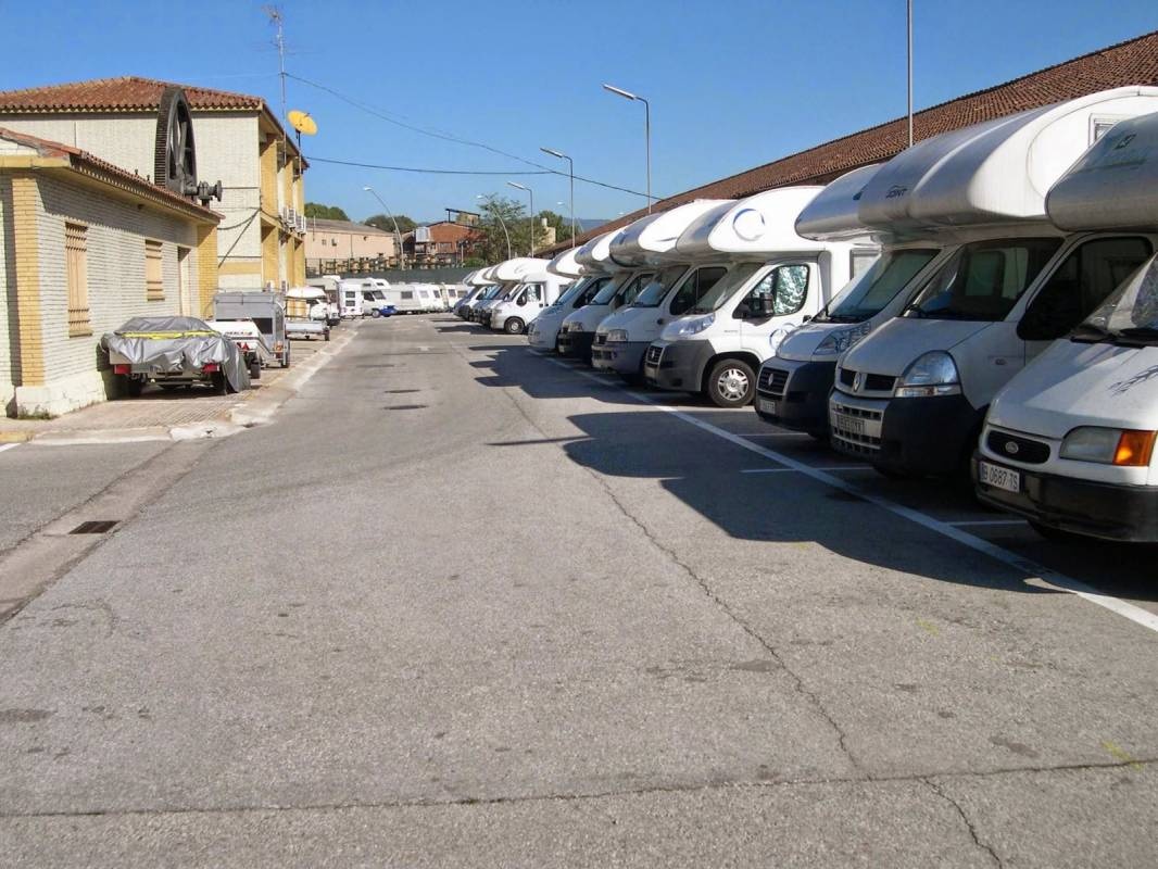 Stellplatz Lliçà de Vall — Karavan Sitesi in  Lliçà de Vall