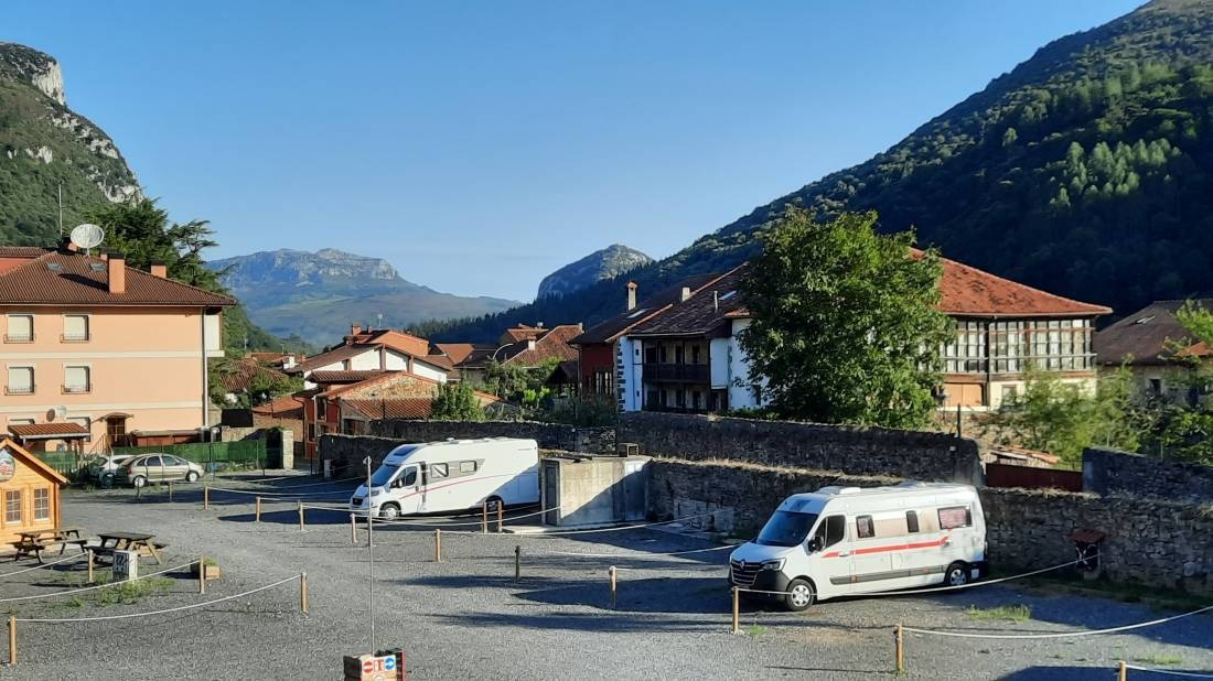 Stellplatz Lanestosa — Karavan Sitesi in Lanestosa