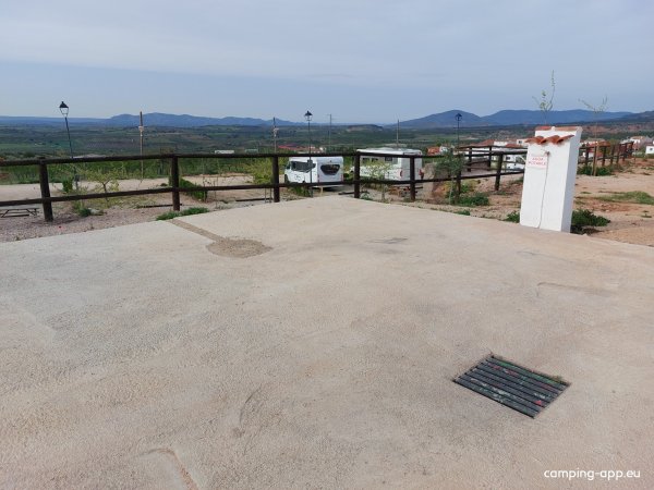 Área de autocaravanas de Génave — Photo 4