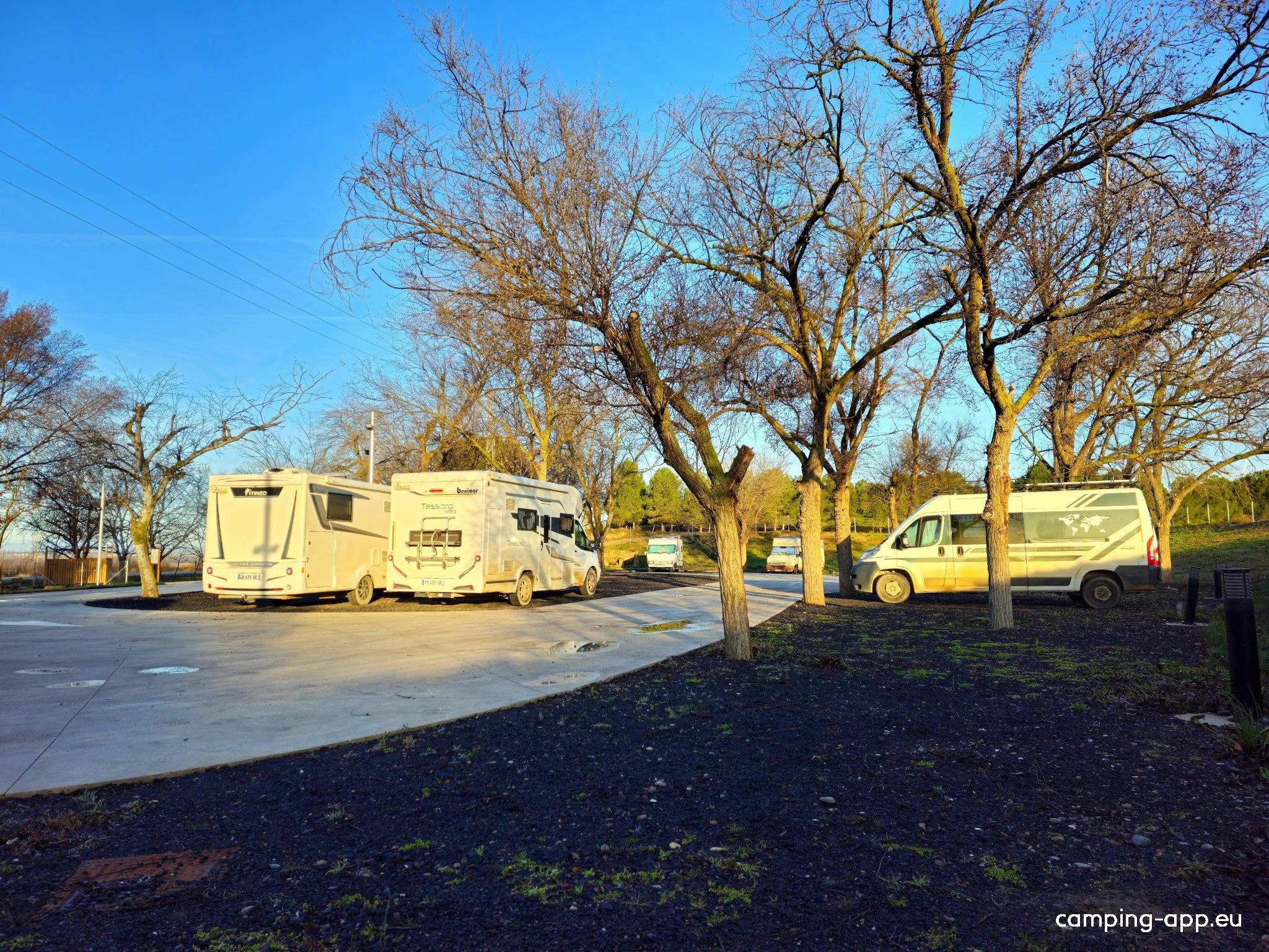 Área de Servicios de Autocaravanas Cabanillas — Місце для кемперів in Cabanillas