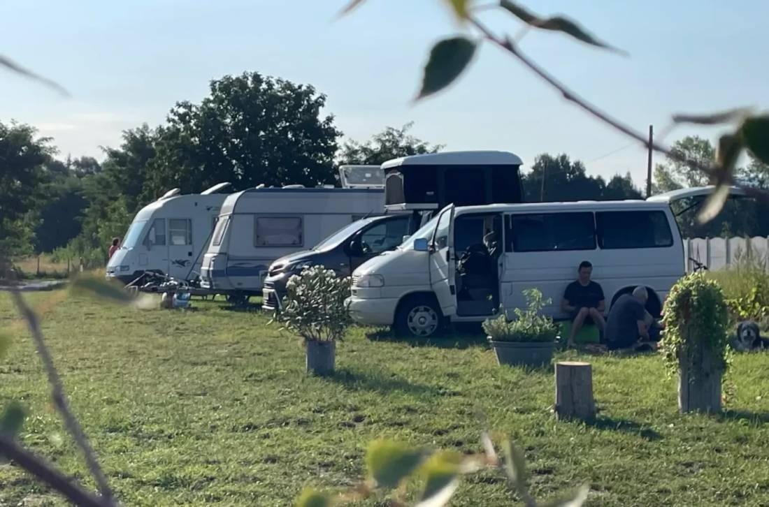 Camping Baleia — Sítio de acampamento in Pui