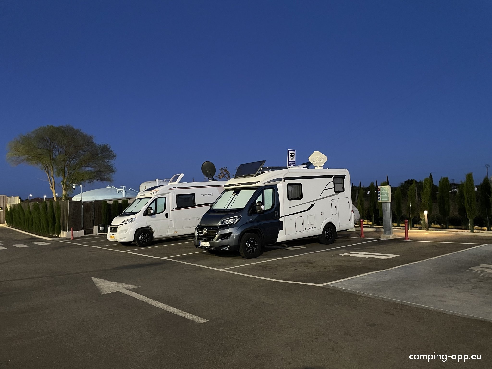 carrefour — Campervan Site in Alcázar de San Juan