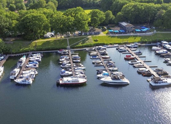 Camperplaats en Jachthaven de Driesen — Photo 3