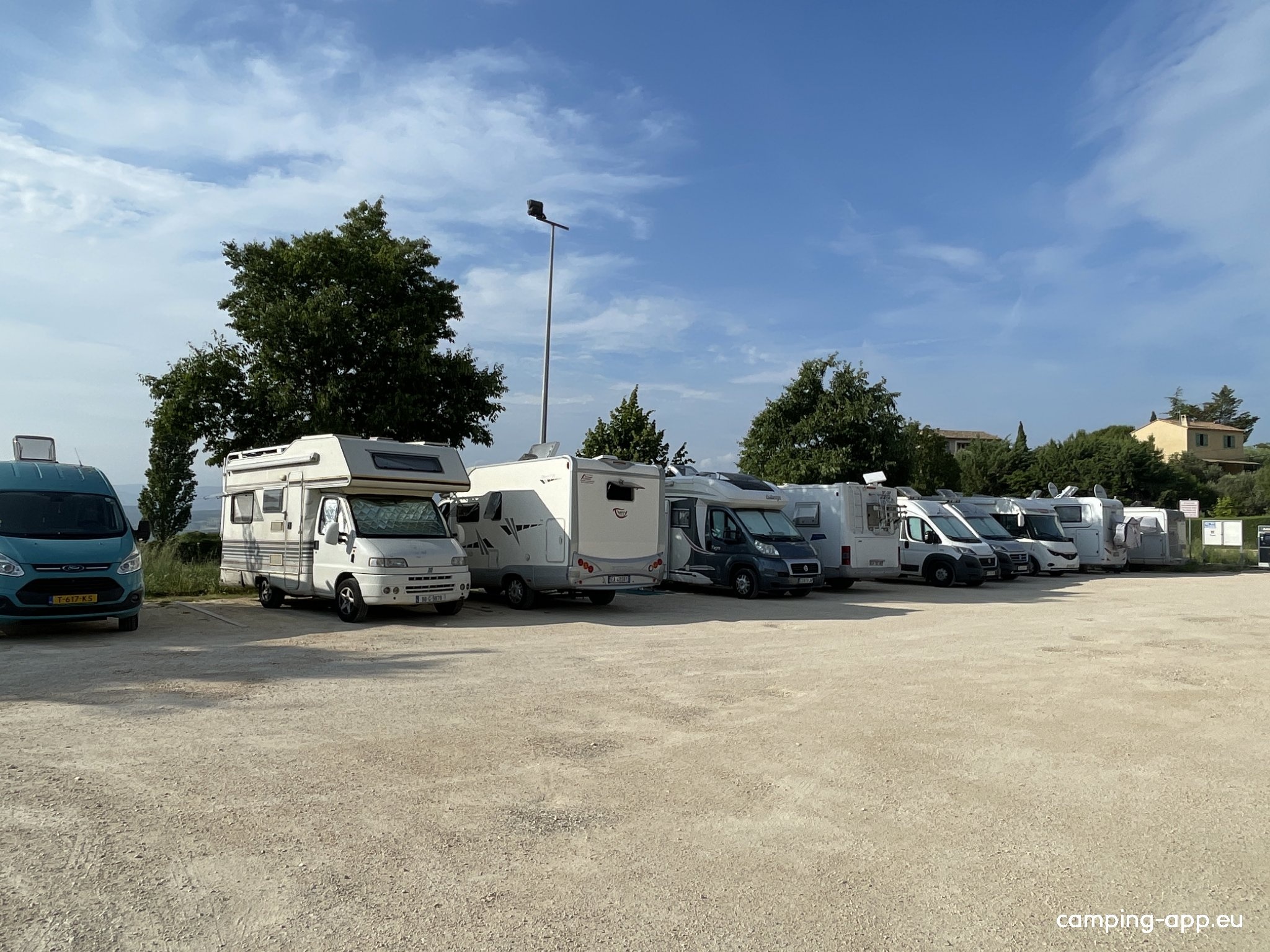 Stellplatz Bonnieux — Stellplatz in Bonnieux