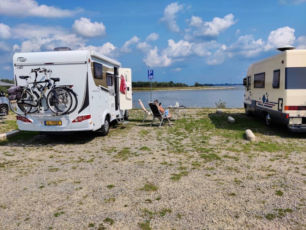 Pleisterplaats Bol Varil — Stellplatz in Varik