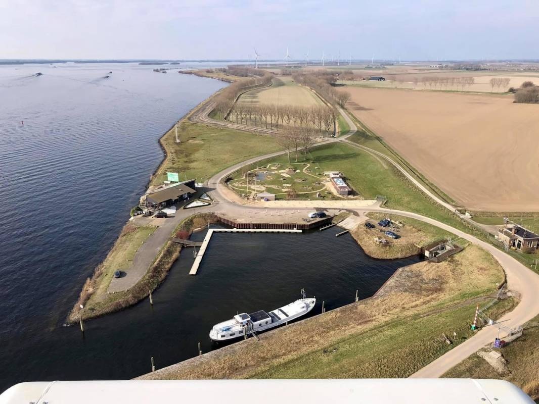 Camperplaats Galatjese Haven — Campervan Site in Ooltgensplaat