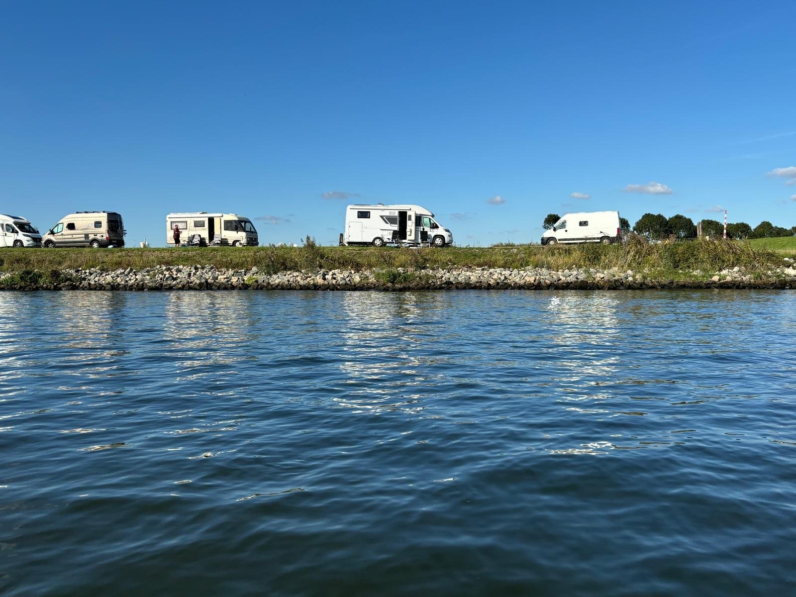Camperplaats Galatjese Haven — Camperplads in Ooltgensplaat