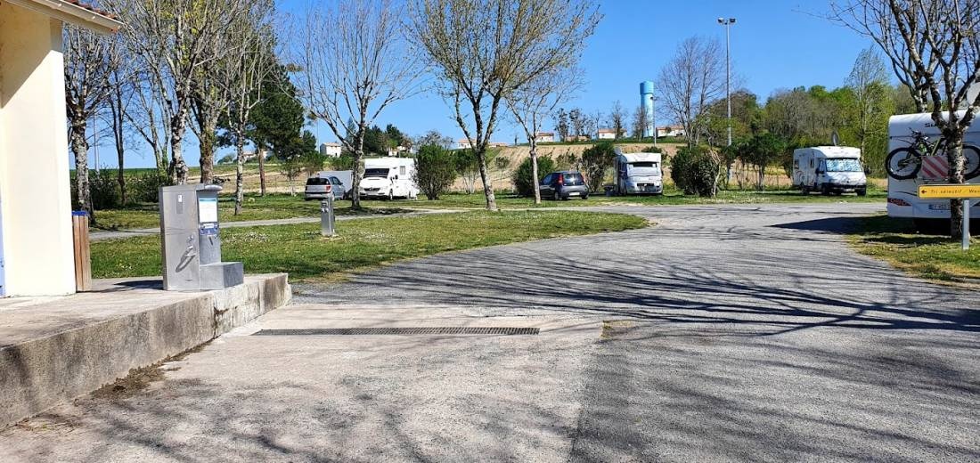  — Campervan Site in Mirambeau