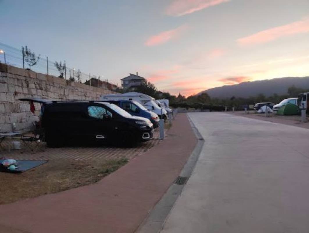Auria Camper Park — Aire camping car in A Garduñeira