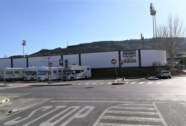 Stellplatz Estadion El Mauli Antequera — Karavan Sitesi in  Antequera