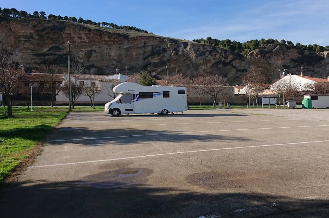 Stellplatz Falces — Sítio para autocaravanas in Falces