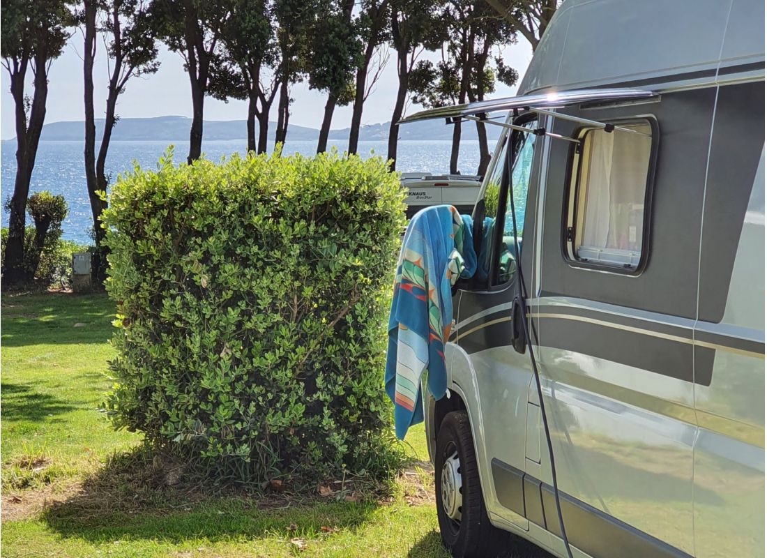 Area Autocaravanas Playa Pragueira — Stellplatz in  Sanxenxo