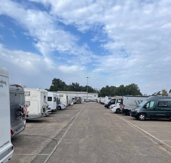 Stellplatz Sevilla — Photo 2